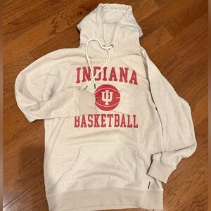 NWOT ..Indiana Basketball Hoodie. Never worn . Home of Nat’l Football Champs !